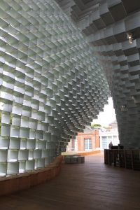 Serpentine Pavilion 2016 out towards gallery